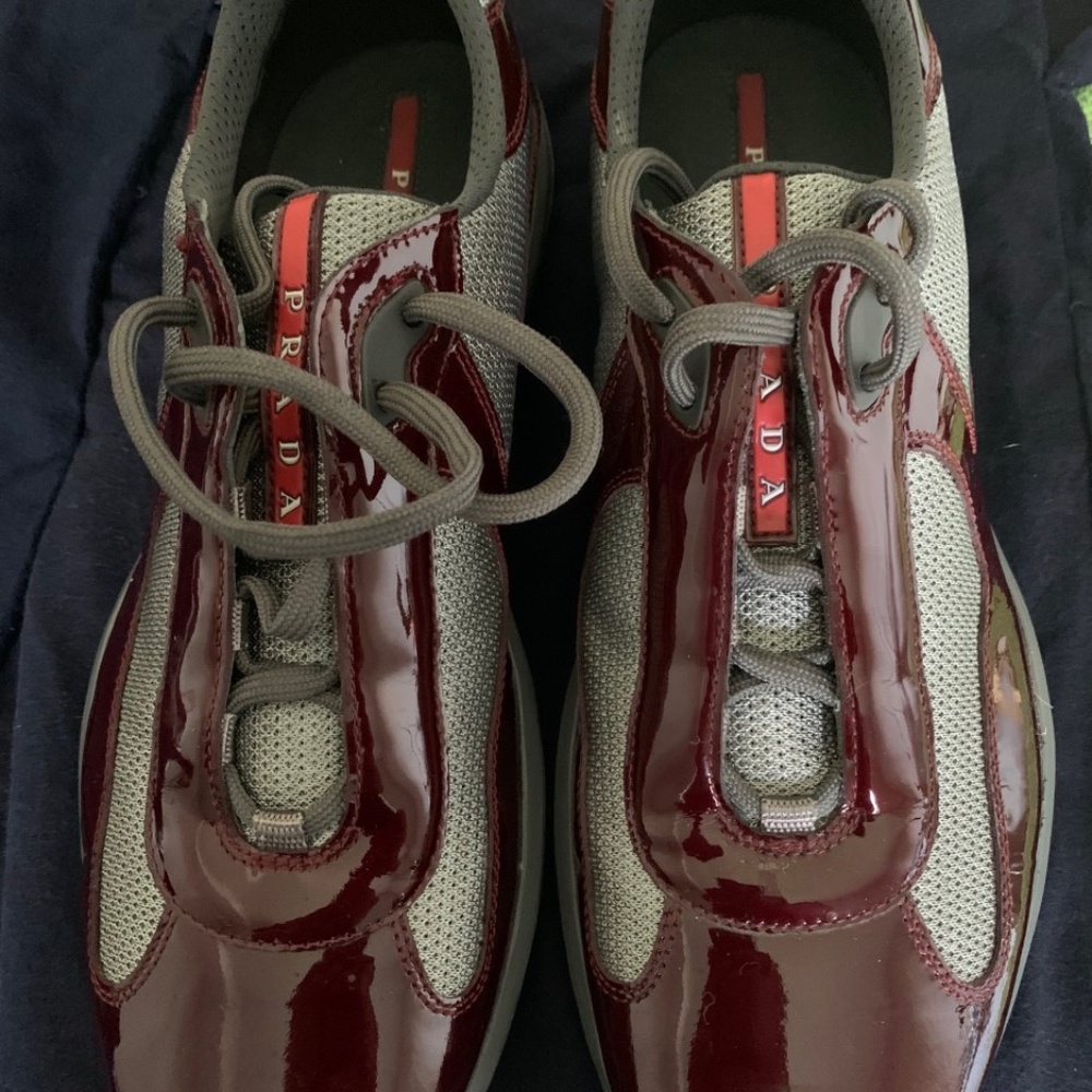 PRADA 11 UK , 12 USA.